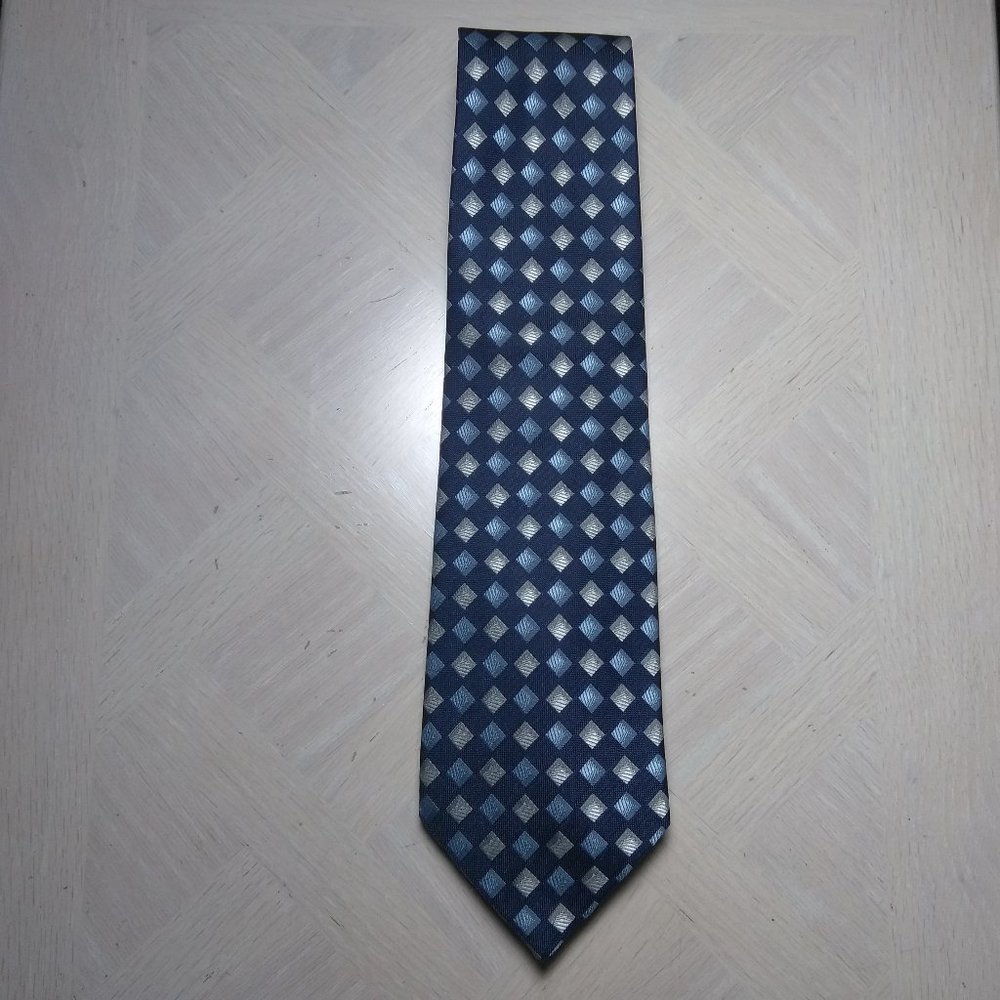 "Pierre Cardin" Diamond Design Tie - Picture 5 of 10